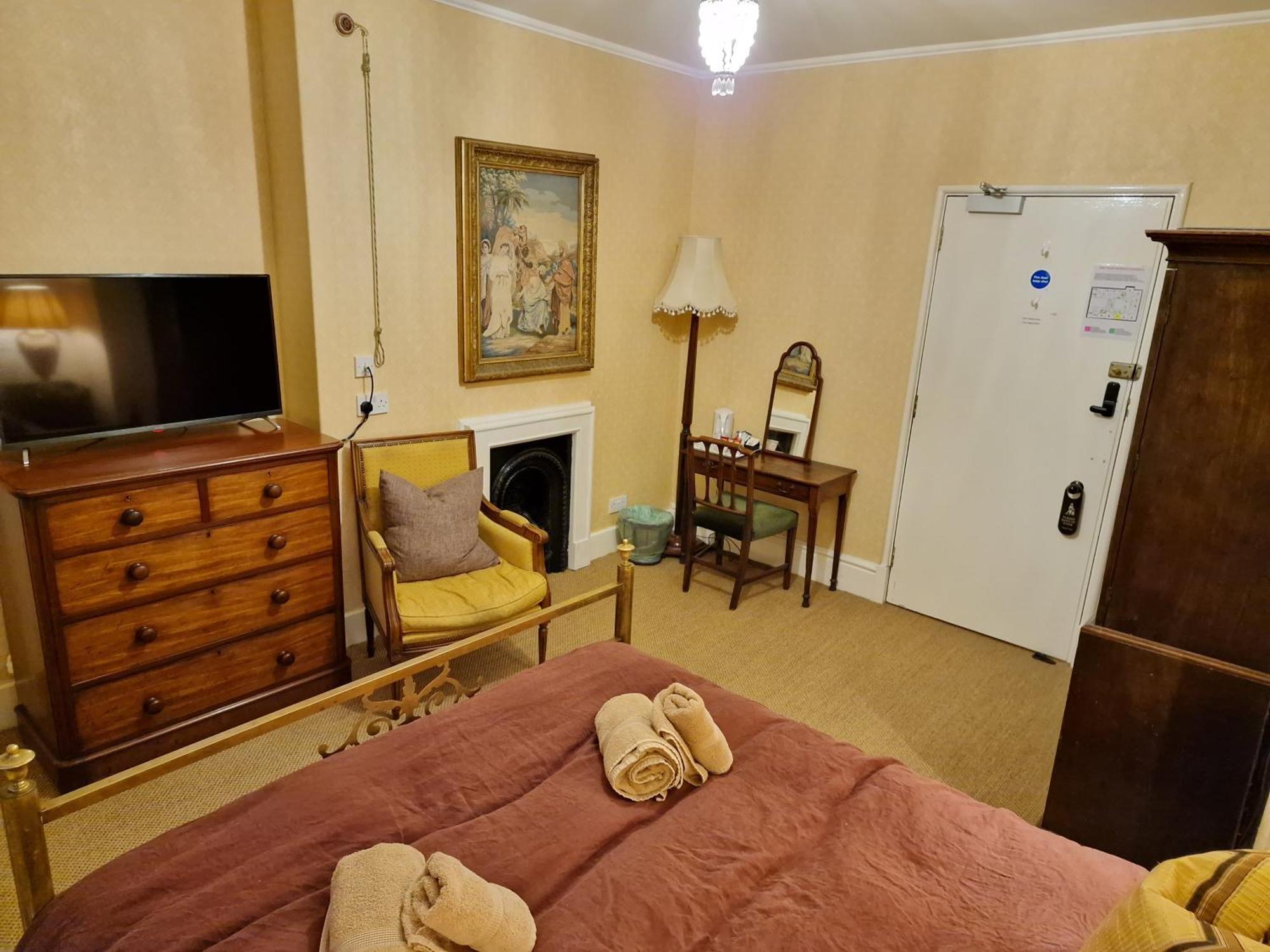 בלאטר Cambus O' May Traditional Highland Hotel חדר תמונה